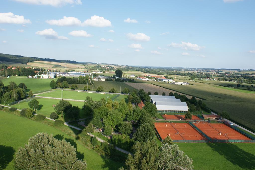 Hotel Chrysantihof Bad Birnbach Exteriör bild