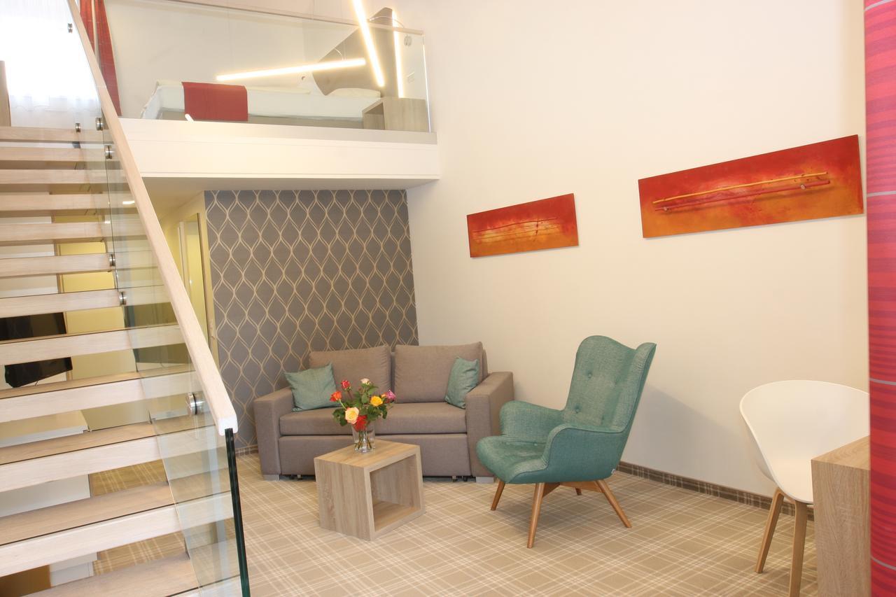 Hotel Chrysantihof Bad Birnbach Exteriör bild